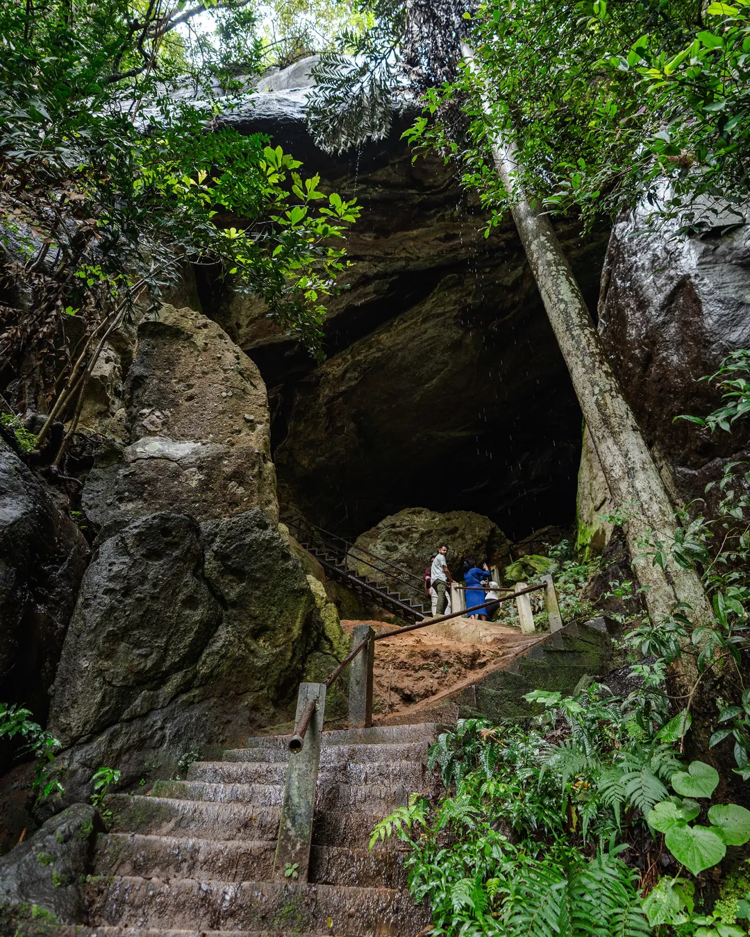 Ravana Cave and Temple Ella